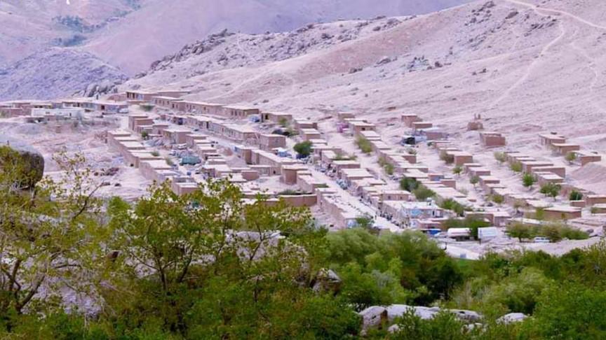 Woman killed, 8 injured in Daikundi accident