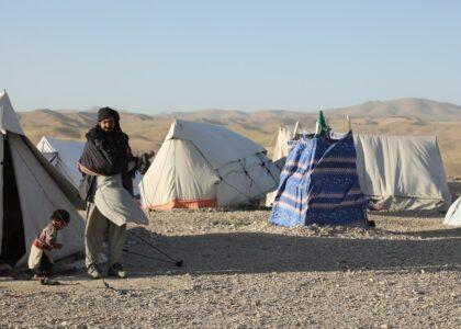 متضررین سیلاب‌های اخیر در غور: قبل از فرا رسیدن فصل سرما به وضعیت ما رسیده‌گی شود