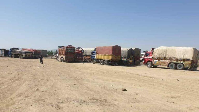 Traders incur losses as Pakistan keeps Ghalam Khan road closed