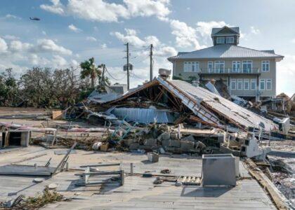 43 dead as hurricane sweeps through US