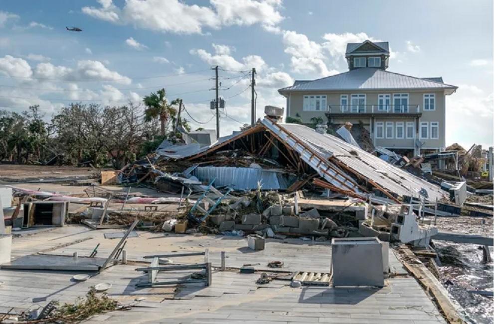 43 dead as hurricane sweeps through US