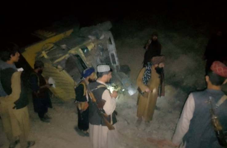 2 die as truck overturns in Baghlan