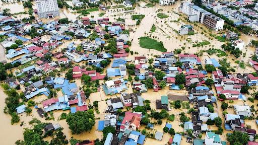 Death toll from Vietnam disasters rises to 233