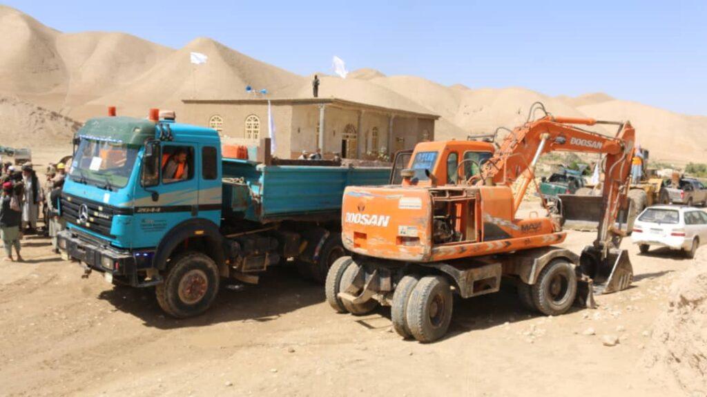 Work begins on road in Jawzjan; road asphalted in Nimroz