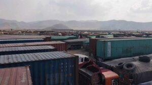 Trucks with fruits to Pakistan remain stranded for days: Traders
