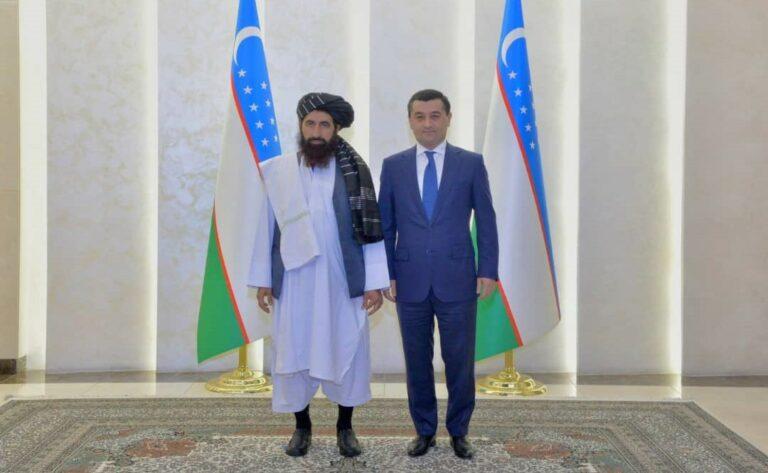 ازبکستان کې د ا.ا نوي سفير د خپل باورلیک کاپي د دغه هېواد بهرنيو چارو وزير ته وسپارله