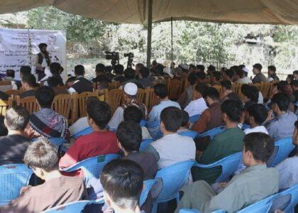  برخی جوانان در جوزجان: امارت اسلامی برای ما زمینۀ کار را مساعد سازد