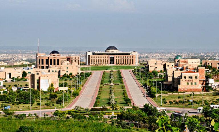 7 injured in clash at Quaid-i-Azam University in Islamabad