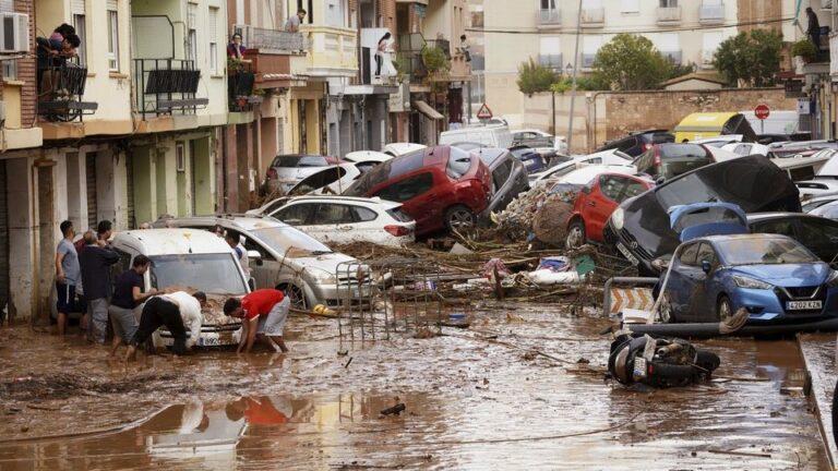 سیلاب‌ها در اسپانیا جان دست‌کم ۹۵ نفر را گرفت
