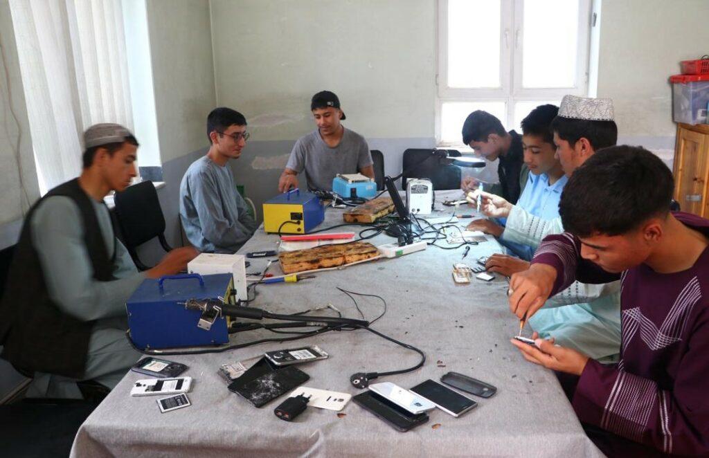 160 youth graduate from vocational trainings in Balkh