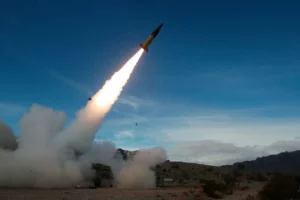 Ukraine fires US-supplied missiles into Russia