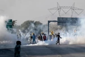 Army called in after 5 security men killed in Islamabad