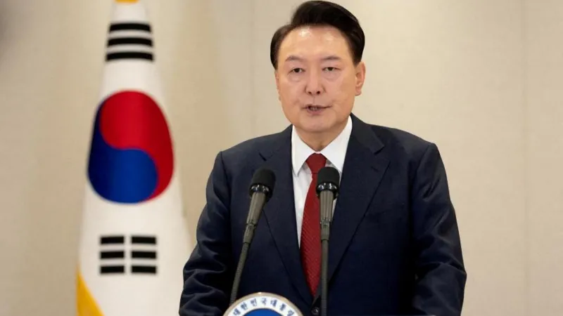 Arrest warrant out for South Korean president