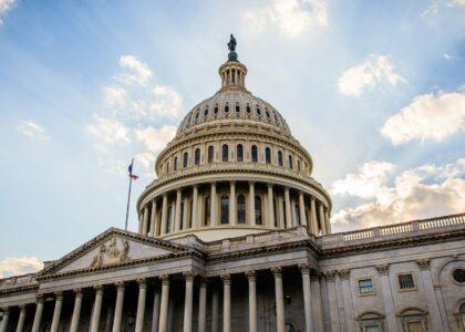 US Senate passes bill to fund federal govt