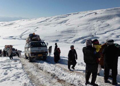 Heavy snowfall cuts off 2 districts from Maimana