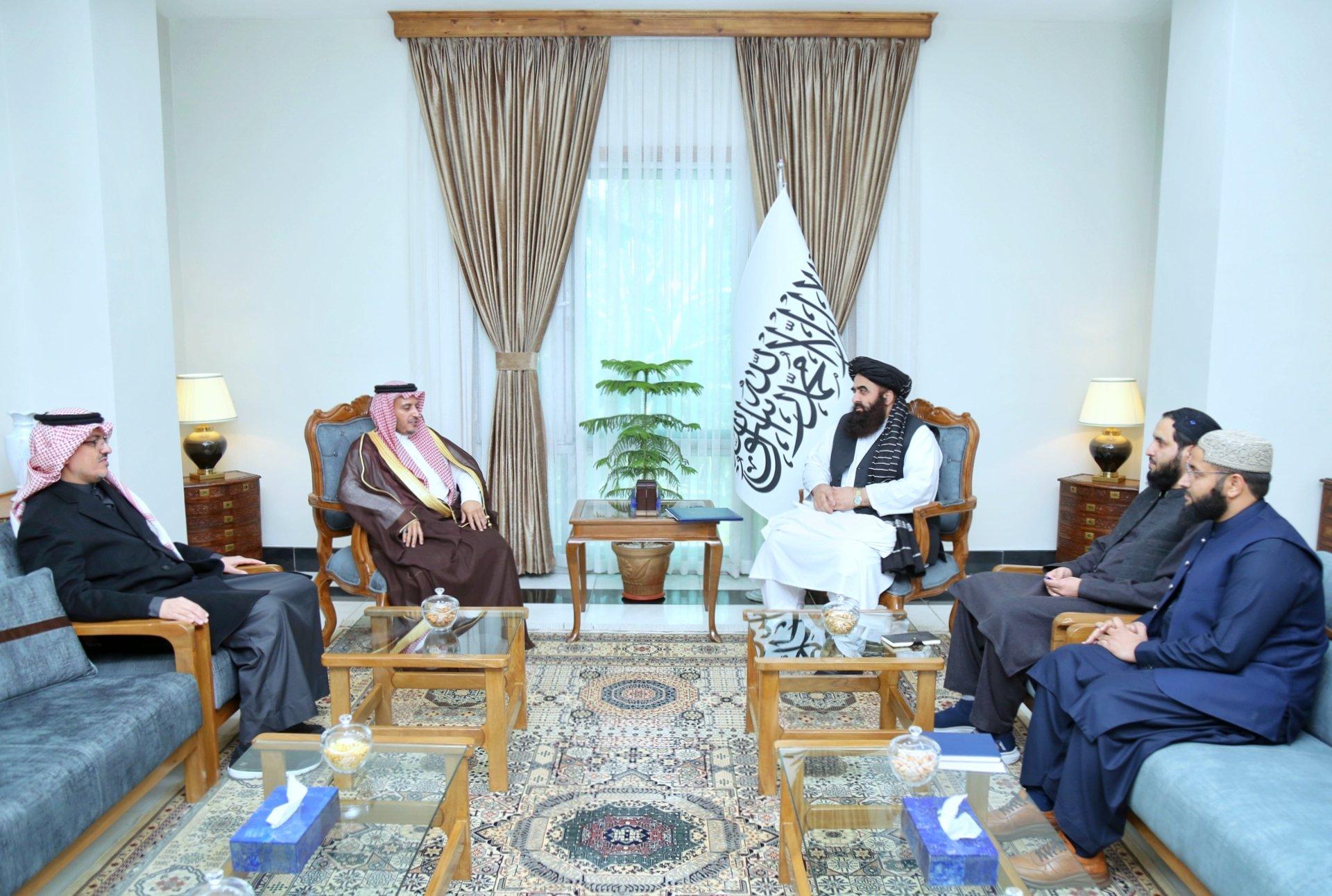 Increase Hajj quota for Afghans, Muttaqi urges Riyadh