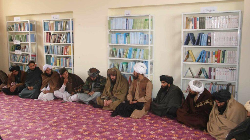 د غزني په مقر کې د غازي امان‌الله خان تاریخي ماڼۍ کې کتابتون پرانیستل شو