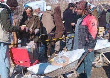 با بیش از ۳۶۰۰ خانواده در پنجشیر و لوگر مساعدت شد