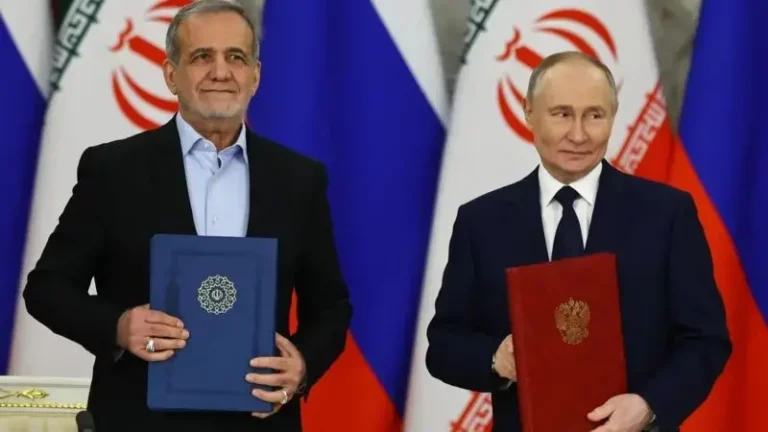  توافق‌نامۀ ستراتژیک میان تهران و مسکو امضاء شد