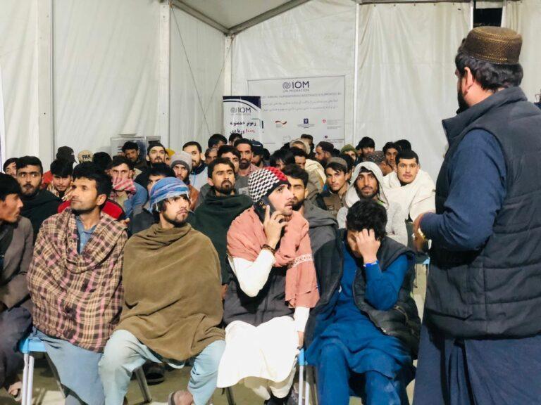 Women, children among 141 legal Afghans deported via Torkham