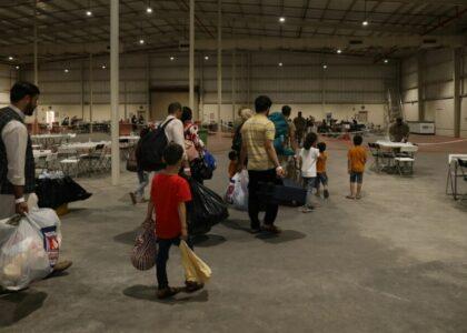 رویترز: دفتر انتقال و اسکان مهاجرین افغان بسته می‌شود