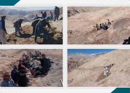 Daikundi residents start constructing road at own expense