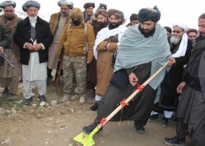 کار جغل‌اندازی ۲۲ کیلومتر سرک در فاریاب آغاز شد