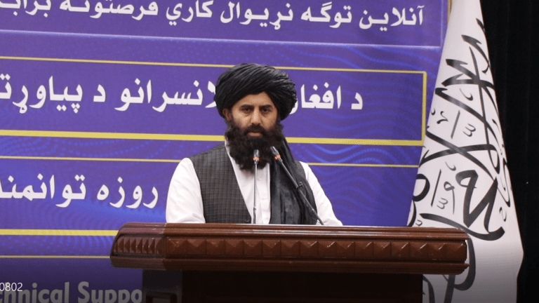 راشد: جوانان به‌جای رفتن به خارج در آبادانی کشور سهیم شوند
