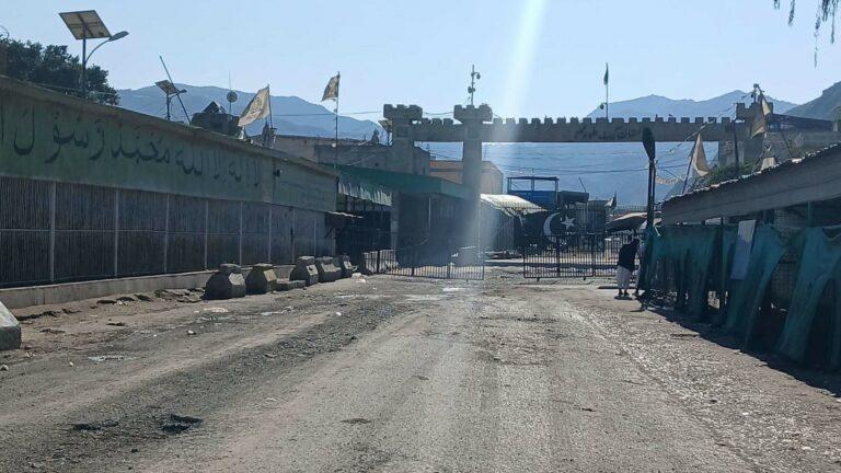 Torkham crossing stays shut for 3rd day on the trot
