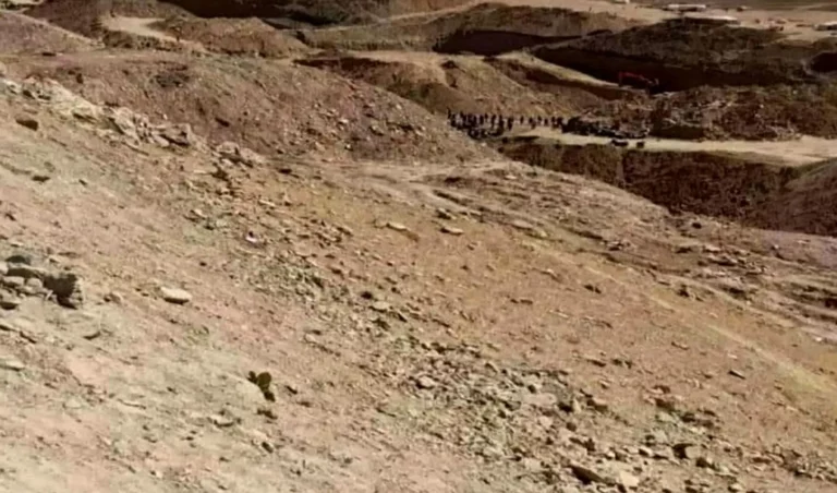 بدخشان کې د سرو زرو یوه کان لوېدو پښه کې یو کس مړ او دوه نور ټپیان شوي