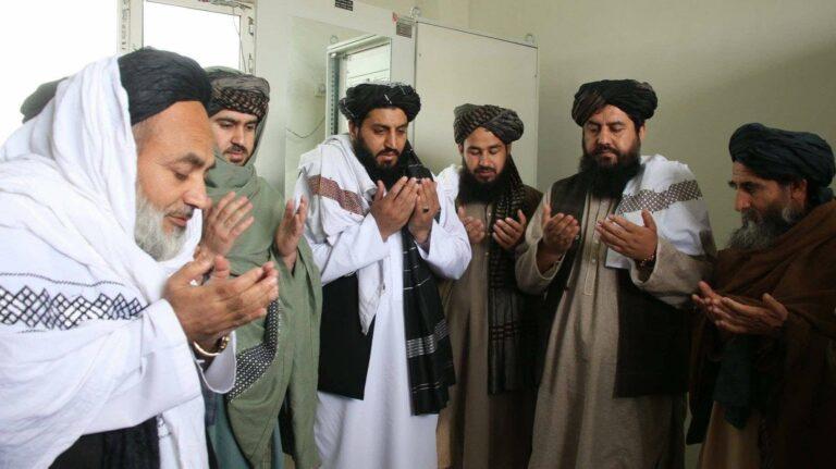 له شېرخان بندر تر کندز ښاره د ۱۱۰ کیلوولټ برېښنا د لېږد مزو بدلولو چارې بشپړې شوې