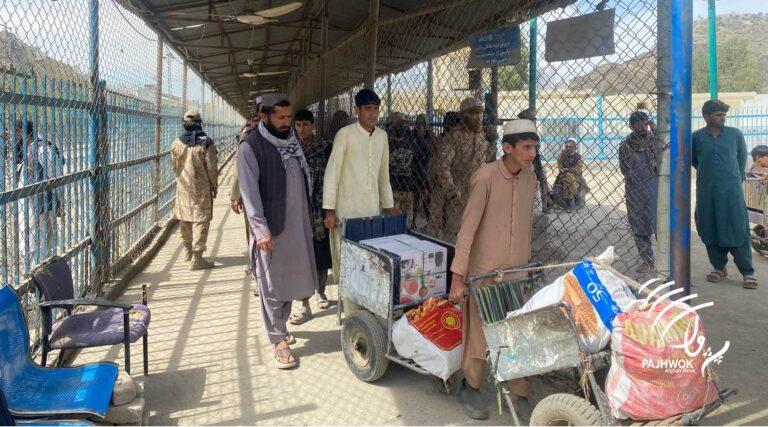 تورخم دروازه د هر ډول تګ راتګ پر مخ پرانيستل شوه