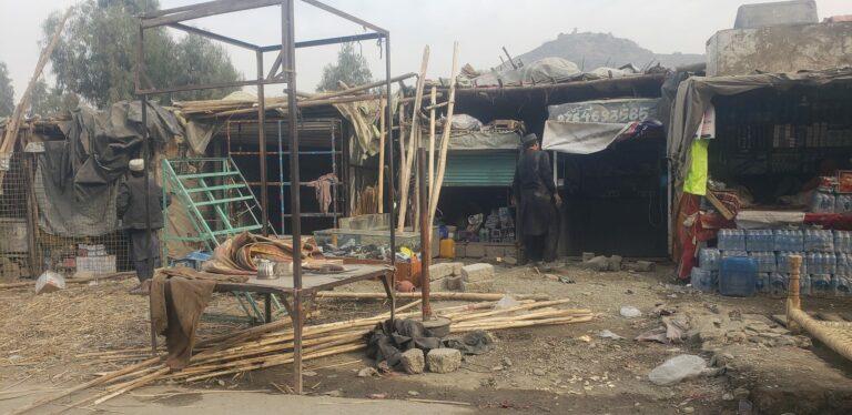 بی‌جاشده‌گان ناشی از درگیری در تورخم خواستار کمک‌‌ اند