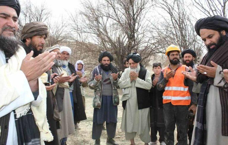 بامیان کې د اوبو رسولو د پنځو شبکو جوړولو چارې پیل شوې