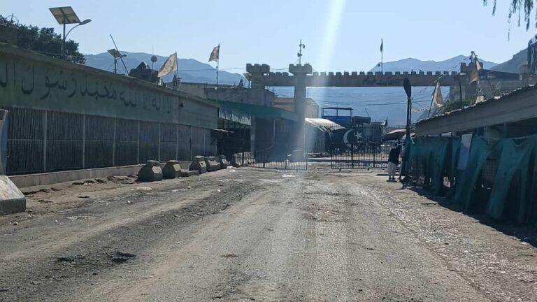 وزارت امور مهاجرین: حدود ۸۰۰ خانواده در پی درگیری در تورخم بی‌جا شده‌اند