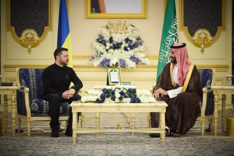 دیدار رهبران عربستان سعودی و اوکراین؛ بن سلمان بر حمایت ریاض از تلاش‌ها برای دستیابی به صلح تاکید کرد