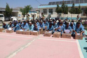 کندهار کې تر درملنې لاندې لسګونه روږدو حرفوي زده‌کړې ترلاسه کړې