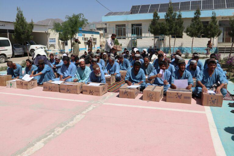 کندهار کې تر درملنې لاندې لسګونه روږدو حرفوي زده‌کړې ترلاسه کړې