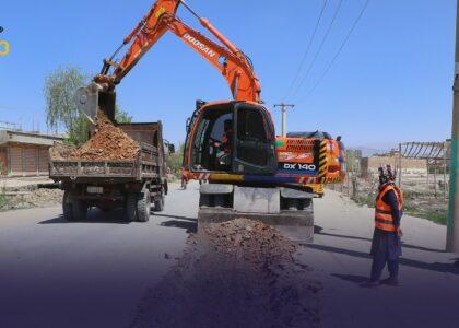 کابل ښار کې د نږدې ۸۴ میلیون افغانیو په لګښت د یوه سړک جوړولو چارې پيل شوې
