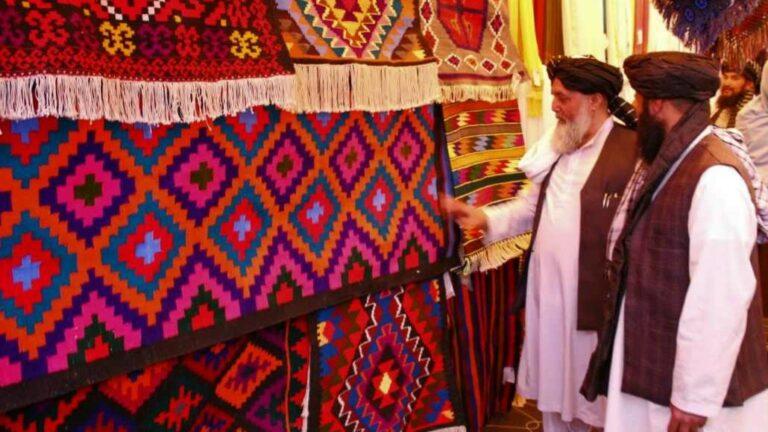 ۲۰۰ تن به‌شمول زنان از یک دورۀ آموزش‌های حرفه‌یی در بامیان فارغ شدند