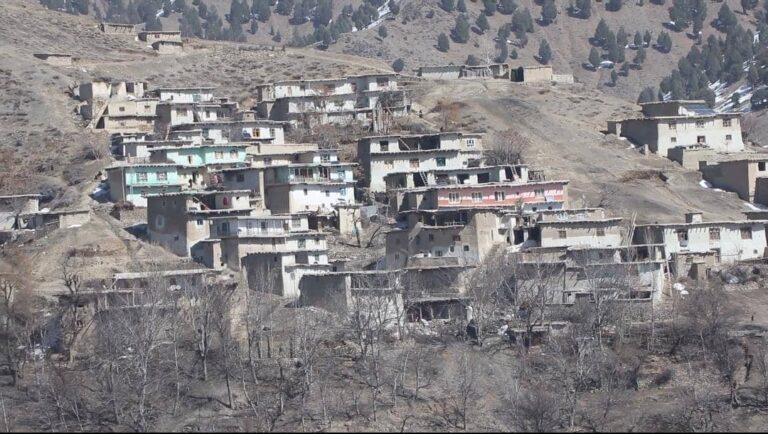 د پکتیا د احمدخېلو او ډنډپټان ولسوالیو خلک: حکومت دې لومړنۍ اسانتیاوې راته برابرې کړي