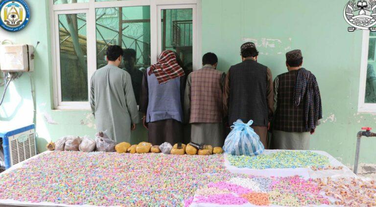 بلخ کې د نشه‌يي توکو د پلور په تور پنځه کسان نیول شوي
