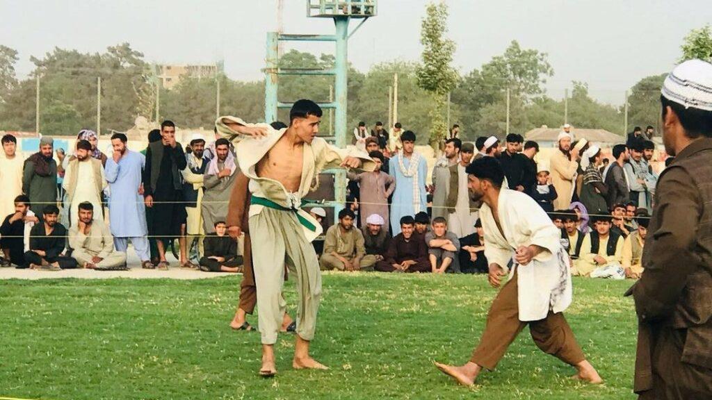 مسابقات کشتی محلی در کندز برگزار شد