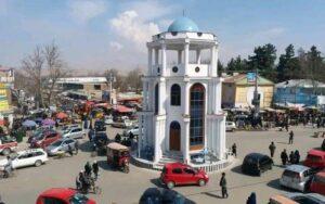 باشنده‌گان شهر تالقان از ازدحام ترافیکی و حضور گستردۀ دست‌فروشان در جاده‌ها شکایت دارند