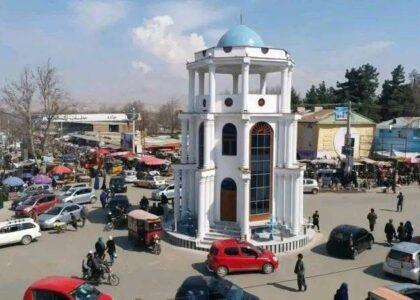 باشنده‌گان شهر تالقان از ازدحام ترافیکی و حضور گستردۀ دست‌فروشان در جاده‌ها شکایت دارند