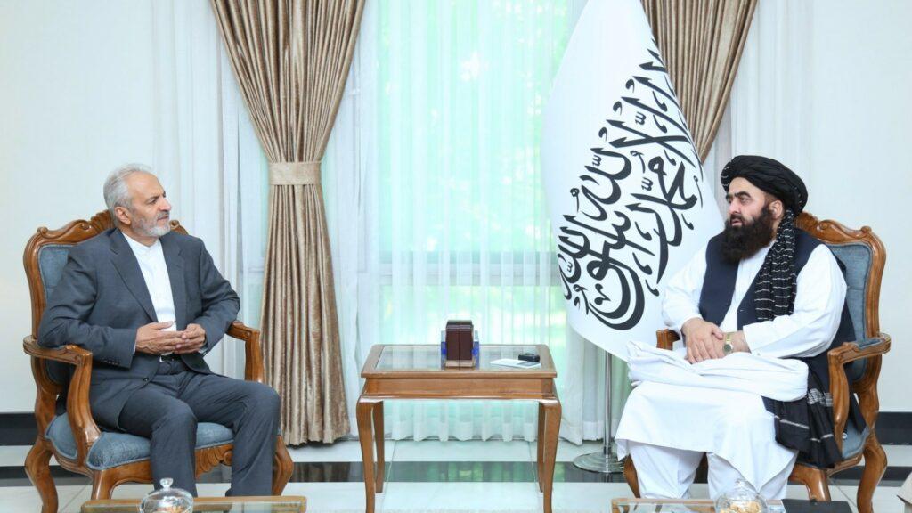 سرپرست وزارت خارجه و سفیر ایران دربارۀ مهاجرین و تحولات منطقه‌ای گفتگو کردند