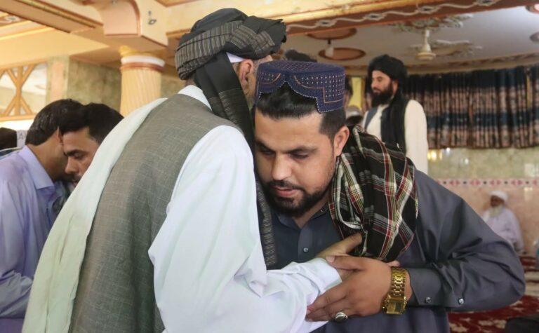 دشمنی ۱۸ ساله میان دو خانواده در فراه پایان یافت