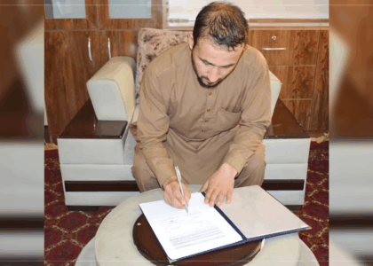 وزارت امور مهاجرین و عودت‌کننده‌گان با سه نهاد غیردولتی تفاهم‌نامۀ همکاری امضاء کرد 