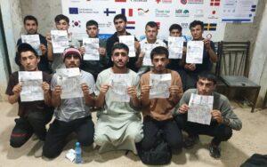 نږدې ۳۰۰ افغان کډوال د پاکستان او عراق له زندانونو ازاد شول