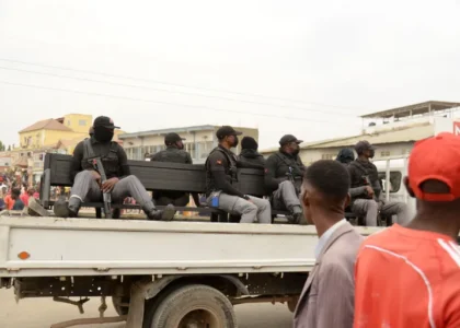 اعتراضات در پی افزایش بهای سوخت در انگولا؛ ۲۲ تن کشته و نزدیک به ۲۰۰ تن زخمی شده‌اند